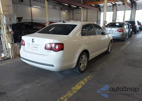 2010 Volkswagen Jetta Tdi from USA, damaged, VIN 3VWRL7AJ2AM175666